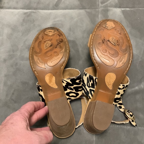 Crown by Born Block Heel Sandal - Picture 3 of 7